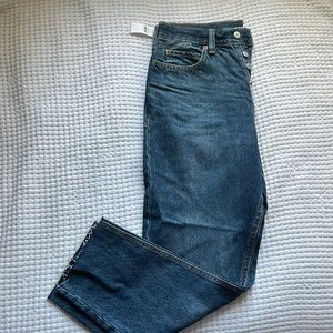 BRAND NEW Old Navy Sky Hi Straight Jeans